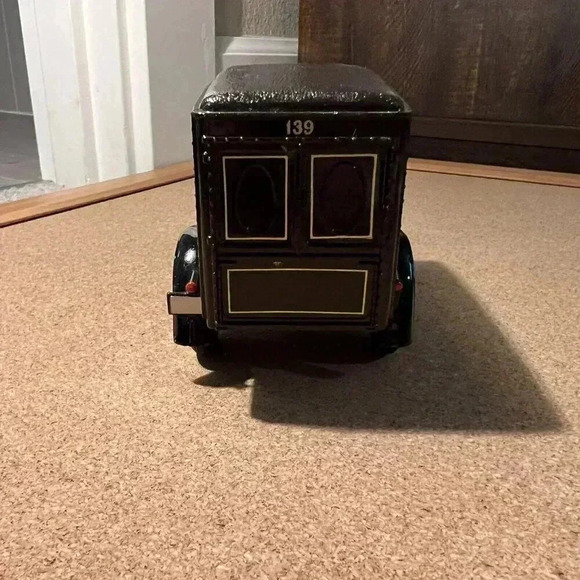 Vintage 1929 Ford UPS Limited Edition Model A Delivery Vehicle - Picture 4 of 11